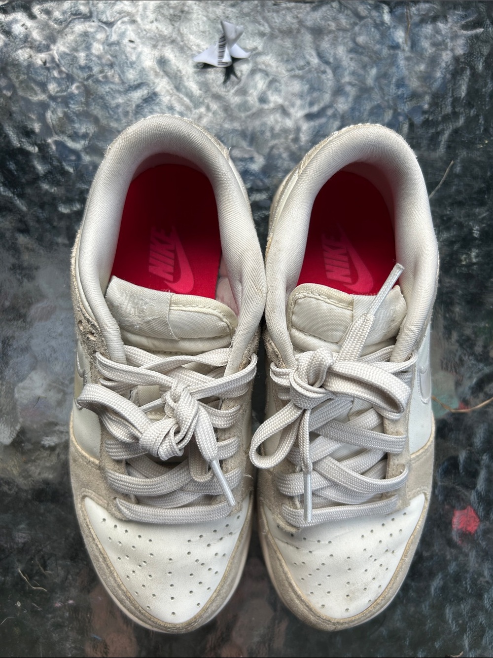 Nike Women’s Low-Top Sneakers in Cream with Pink Insole